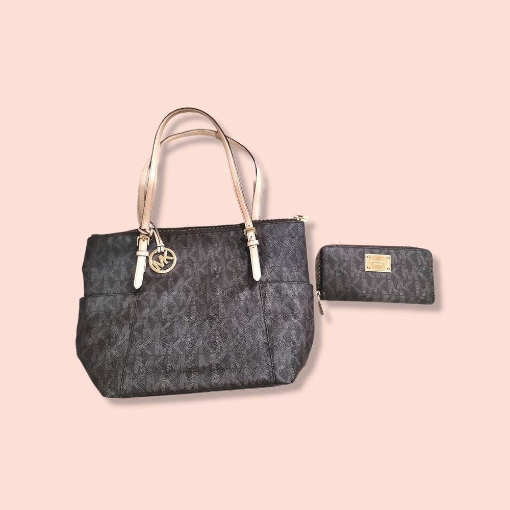 Michael Kors Jet Set Travel Top Zip Tote with Quarter Zip Wallet